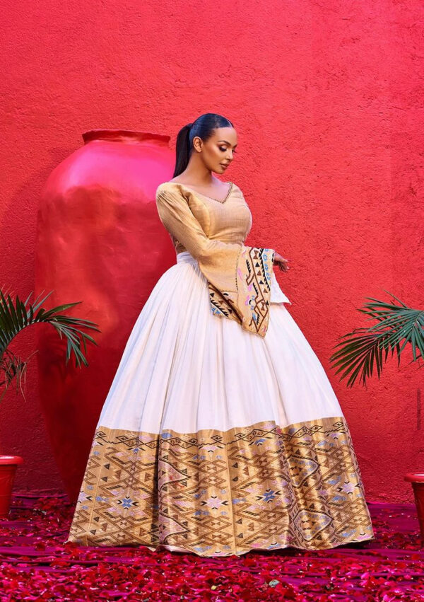 Zuriya (የ ሓበሻ ቀሚስ)